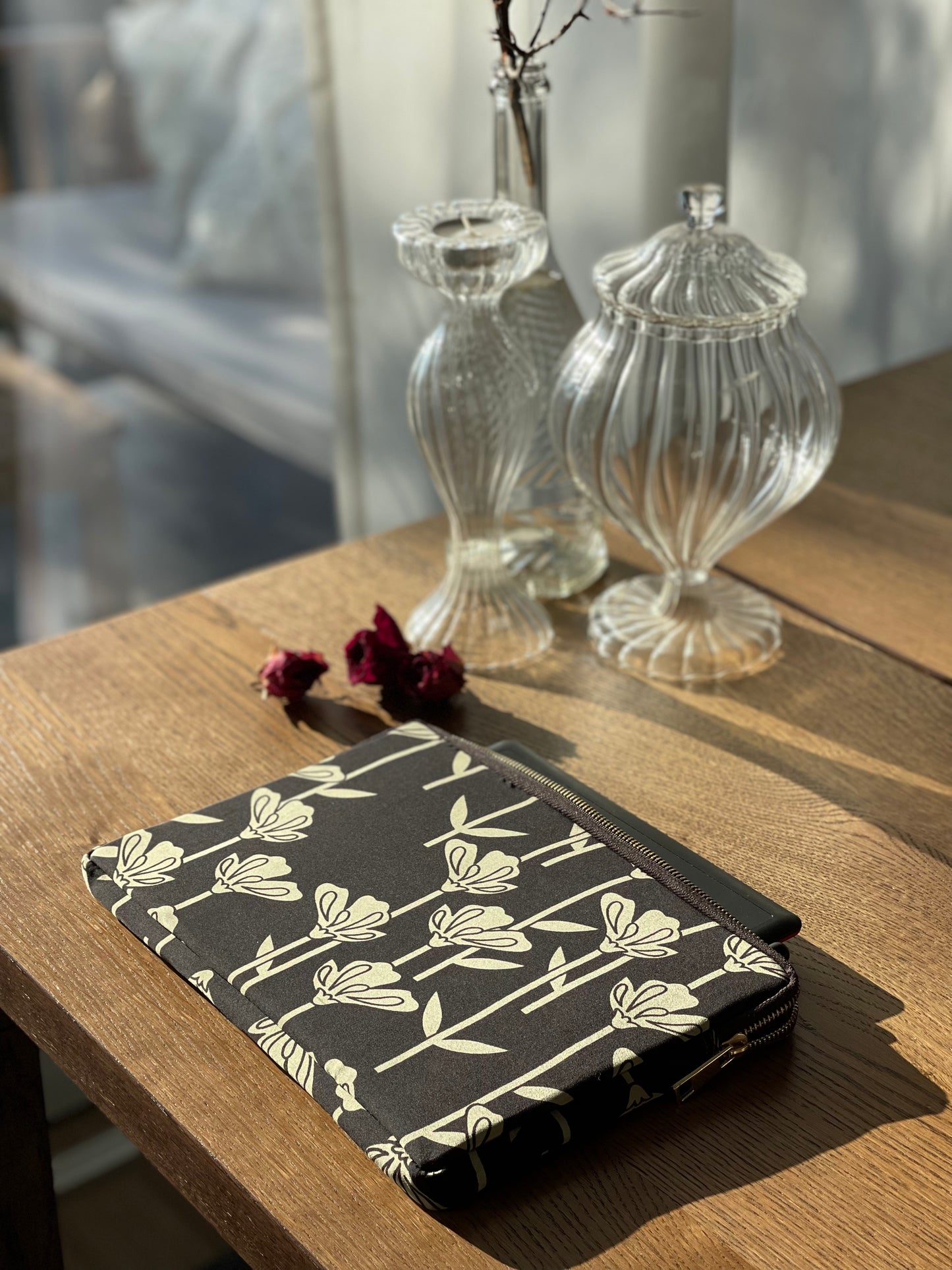 Iris Tablet Case